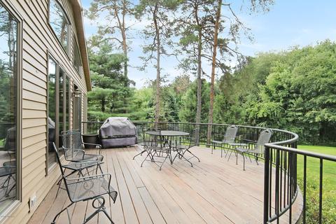 8095 Ginger Brook Ct SE, Ada, MI 49301 photo 9