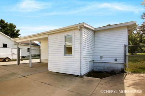 4336 17th St, Dorr, MI 49323 photo 2
