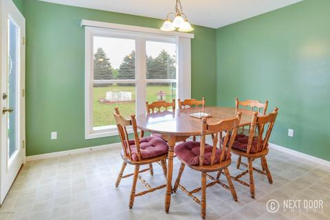 338 Maple St, Newaygo, MI 49337 photo 7