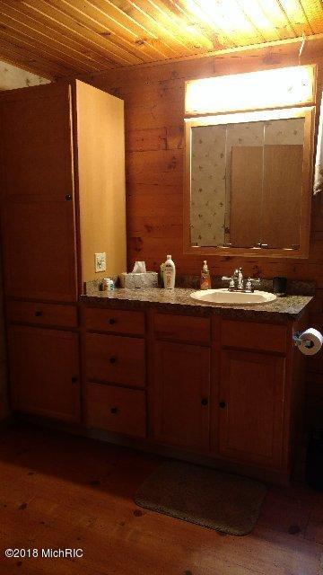 8261 Spruce Dr, Reading, MI 49274 photo 17