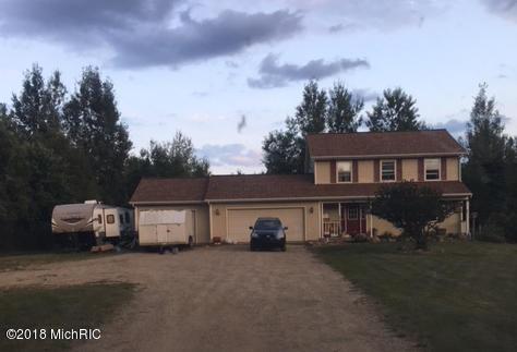 18 108th Ave, Plainwell, MI 49080 photo 1