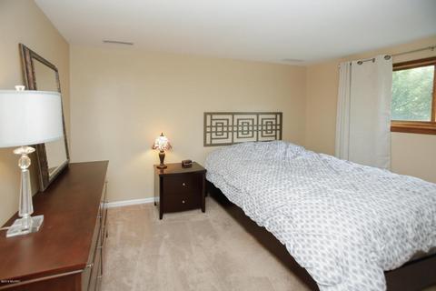 505 Forest Ct, Marshall, MI 49068 photo 18