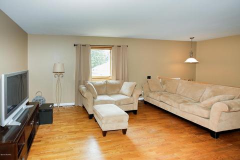 505 Forest Ct, Marshall, MI 49068 photo 7