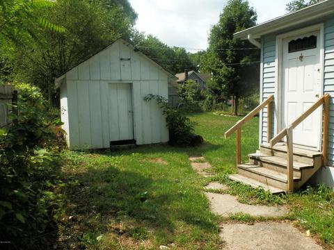 220 Cherry St, Freeport, MI 49325 photo 16