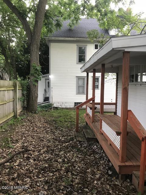 413 W Maple St, Lansing, MI 48906 photo 8