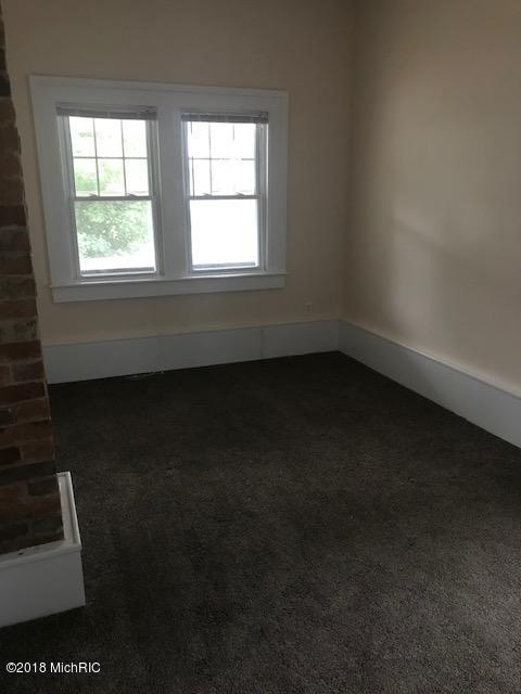 413 W Maple St, Lansing, MI 48906 photo 5