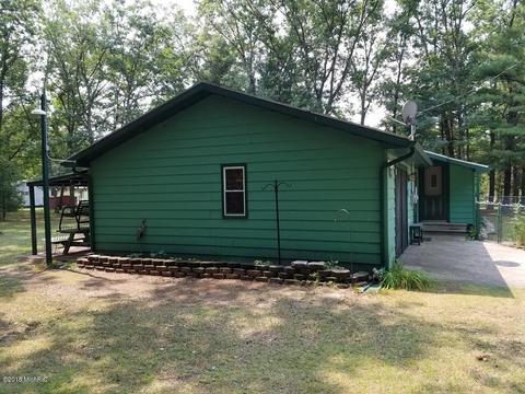 2123 W 44th St, Baldwin, MI 49304 photo 2