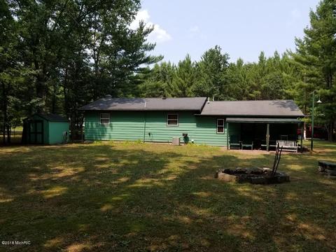 2123 W 44th St, Baldwin, MI 49304 photo 3