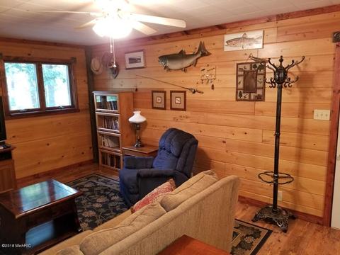 2123 W 44th St, Baldwin, MI 49304 photo 9