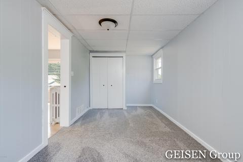 220 W May St, Belding, MI 48809 photo 8