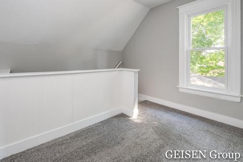 220 W May St, Belding, MI 48809 photo 14