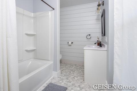 220 W May St, Belding, MI 48809 photo 13