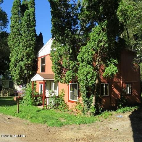 110 Sutherland Dr NW, Stanton, MI 48888 photo 3