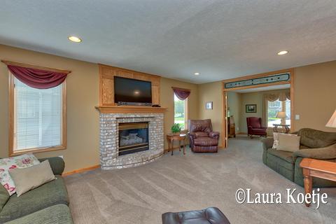 1069 Corvette Dr, Jenison, MI 49428 photo 14