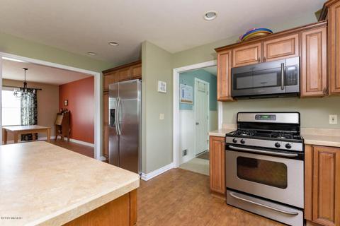 668 Edward Dr, Plainwell, MI 49080 photo 13
