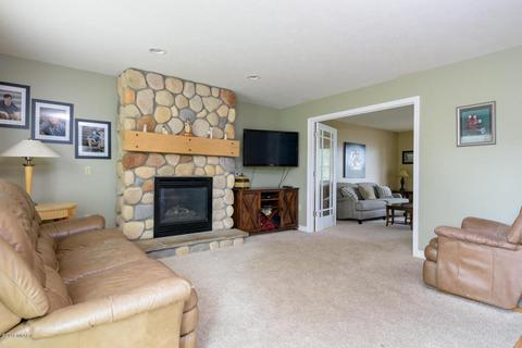 668 Edward Dr, Plainwell, MI 49080 photo 8