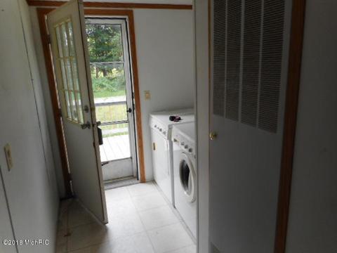 5700 E Riverside Dr, Lyons, MI 48851 photo 9