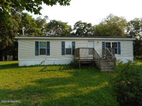 5700 E Riverside Dr, Lyons, MI 48851 photo 1