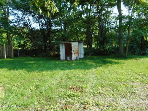 5700 E Riverside Dr, Lyons, MI 48851 photo 3