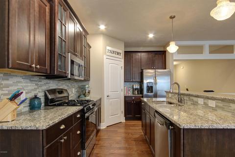 3244 Braeburn Ct #34, Jenison, MI 49428 photo 10
