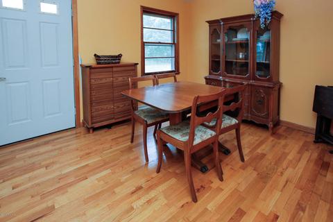 16613 Division Dr, Marshall, MI 49068 photo 6