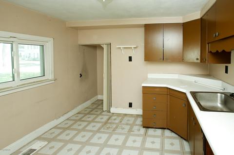 328 Mitchell St, Marshall, MI 49068 photo 8