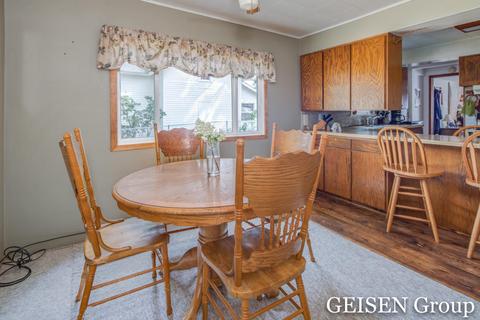 616 S Pleasant St, Belding, MI 48809 photo 9