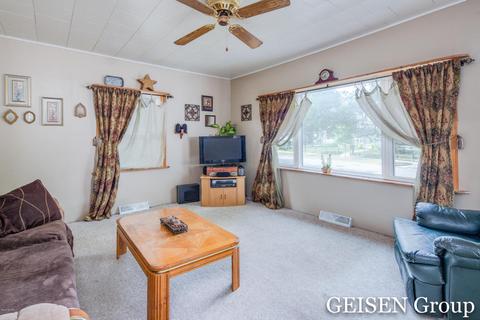 616 S Pleasant St, Belding, MI 48809 photo 5