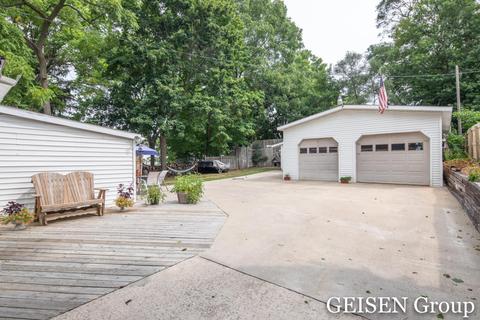 616 S Pleasant St, Belding, MI 48809 photo 16