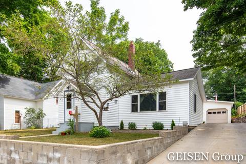616 S Pleasant St, Belding, MI 48809 photo 2