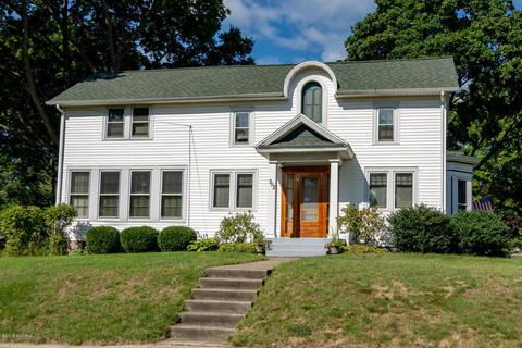 302 Clark St, Buchanan, MI 49107 photo 1