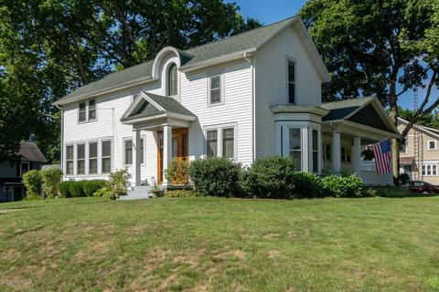 302 Clark St, Buchanan, MI 49107 photo 2