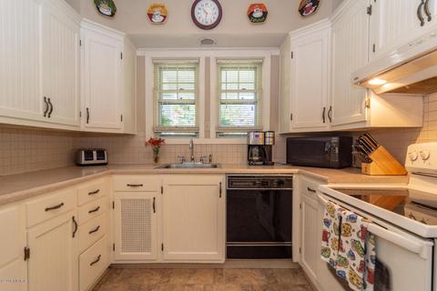 302 Clark St, Buchanan, MI 49107 photo 8
