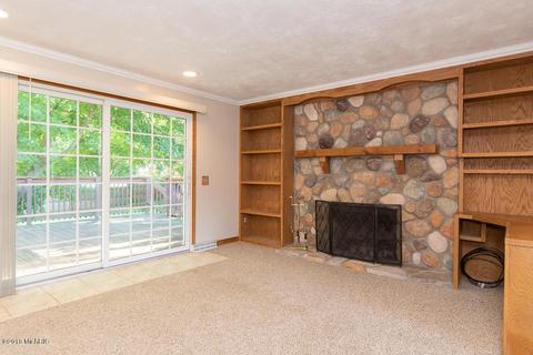 6138 Ormada Dr, Kalamazoo, MI 49048 photo 4