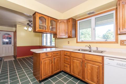 6138 Ormada Dr, Kalamazoo, MI 49048 photo 11