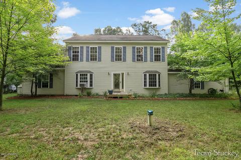 4540 N Evergreen Dr, White Cloud, MI 49349 photo 1