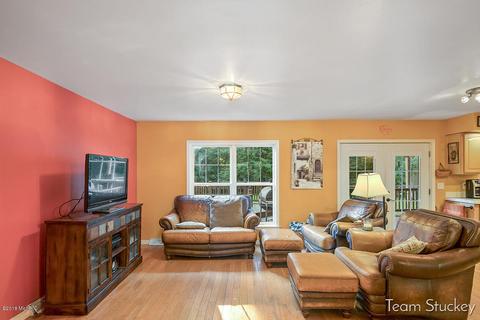 4540 N Evergreen Dr, White Cloud, MI 49349 photo 4