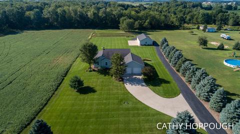 860 E Tuttle Rd, Ionia, MI 48846 photo 4