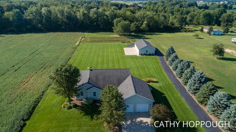 860 E Tuttle Rd, Ionia, MI 48846 photo 3