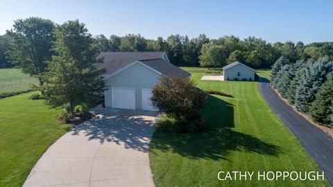 860 E Tuttle Rd, Ionia, MI 48846 photo 2
