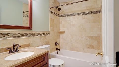 8700 Bailey Dr SE, Ada, MI 49301 photo 15