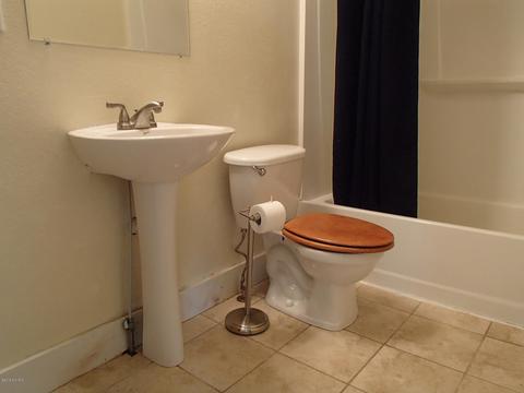 617 E Green St, Marshall, MI 49068 photo 18