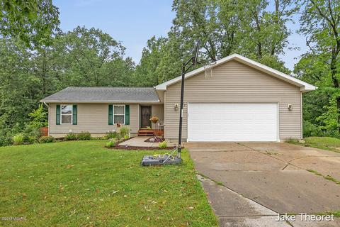 837 Morgan Dr, Belding, MI 48809 photo 1