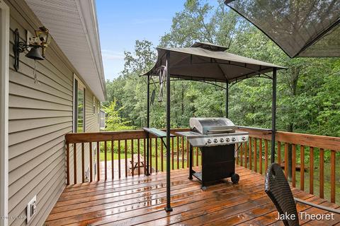 837 Morgan Dr, Belding, MI 48809 photo 31