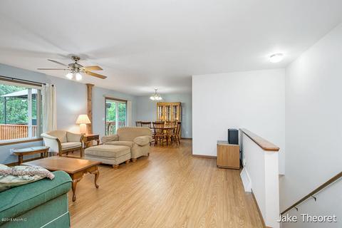 837 Morgan Dr, Belding, MI 48809 photo 4