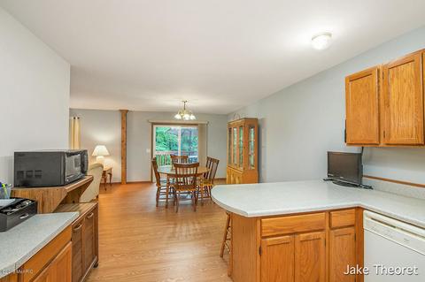 837 Morgan Dr, Belding, MI 48809 photo 8