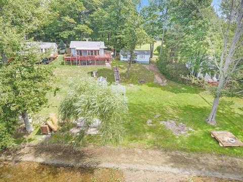 36 Pullin Dr, Gobles, MI 49055 photo 8