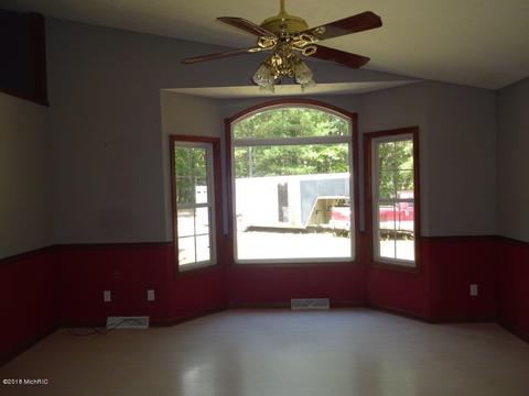 6100 E 52nd St, Newaygo, MI 49337 photo 10