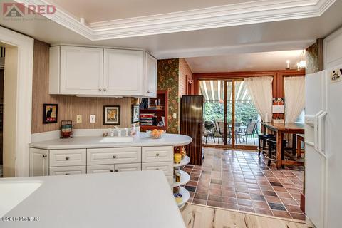 223 N Eagle St, Marshall, MI 49068 photo 28