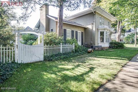 223 N Eagle St, Marshall, MI 49068 photo 3